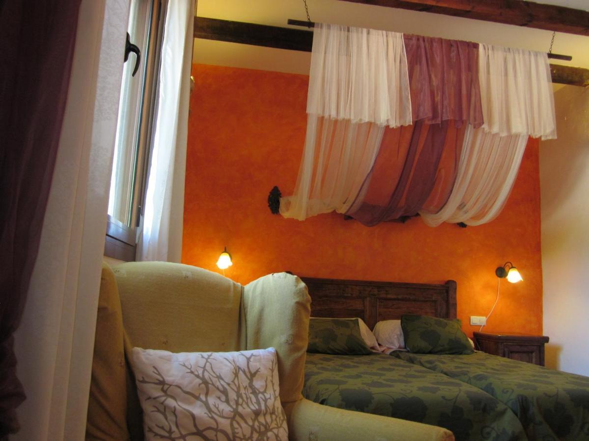 La Venta De Las Estrellas Casas Rurales Valdepenas Bagian luar foto